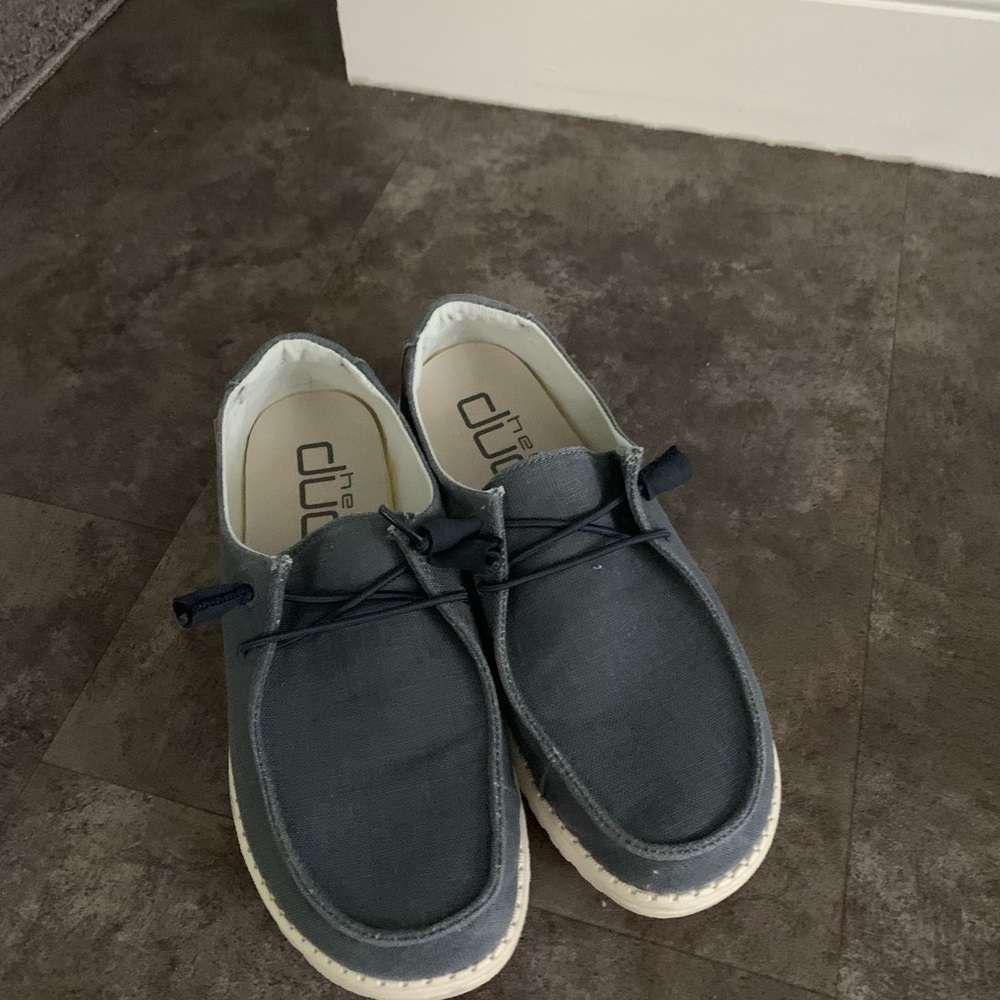 ladies gently used Hey Dudes